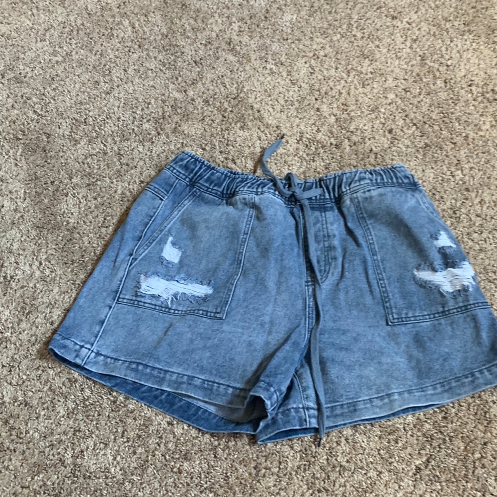 White Burch size large pull on denim shorts